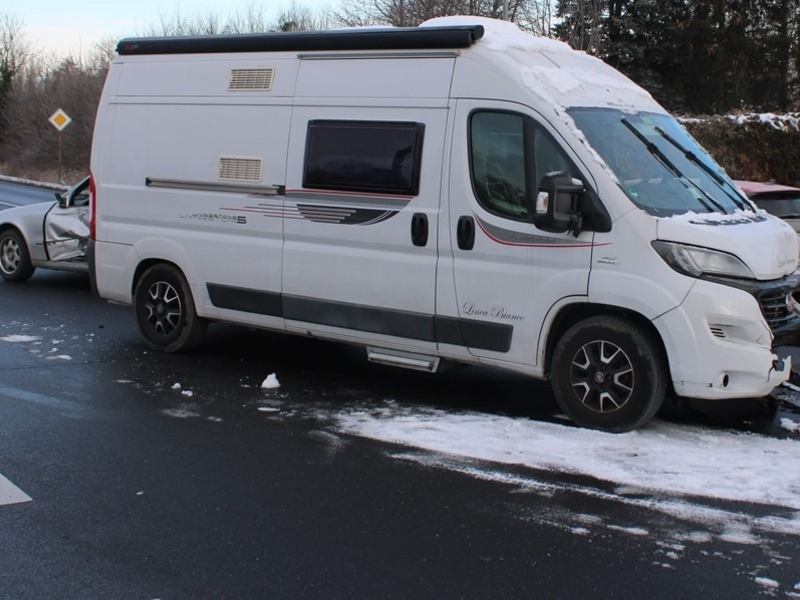 POL-DN: Rotlicht missachtet - Zwei Leichtverletzte - Foto: presseportal.de