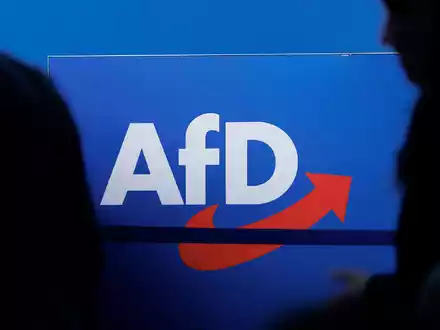 Parteilogo der AfD - Foto: Carsten Koall/dpa