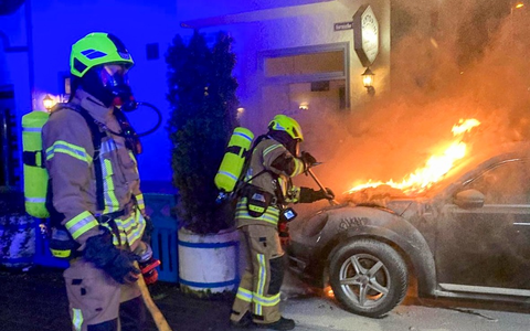 FW-DT: PKW-Brand an der Hornschen Straße - Foto: presseportal.de