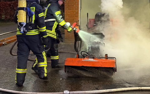 FW-ROW: Garagenbrand in Elsdorf - Feuerwehr verhindert schlimmeres - Foto: presseportal.de