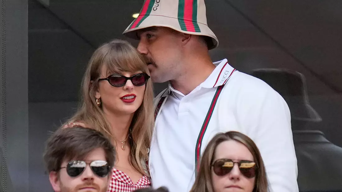 Football-Star Travis Kelce möchte Superstar Taylor Swift weiterhin so gut er kann den Rücken stärken. (Archivbild) - Bild: Kirsty Wigglesworth/AP/dpa