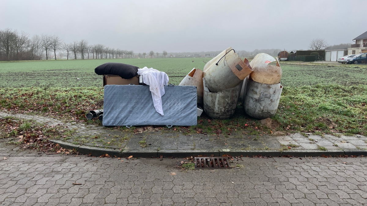 POL-DH: --- Barnstorf - Müll entsorgt (Foto)--- - Foto: presseportal.de