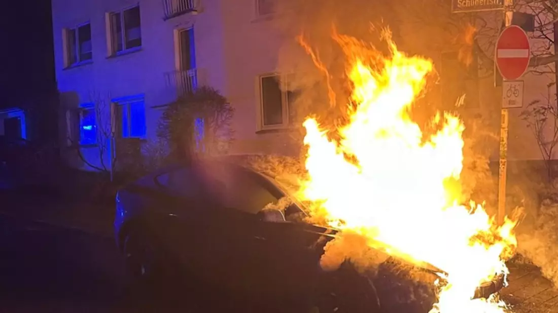 FW-E: Morgendliche Brandserie beschäftigt die Feuerwehr Essen - Bild: presseportal.de