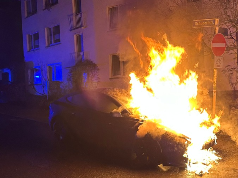 FW-E: Morgendliche Brandserie beschäftigt die Feuerwehr Essen - Foto: presseportal.de