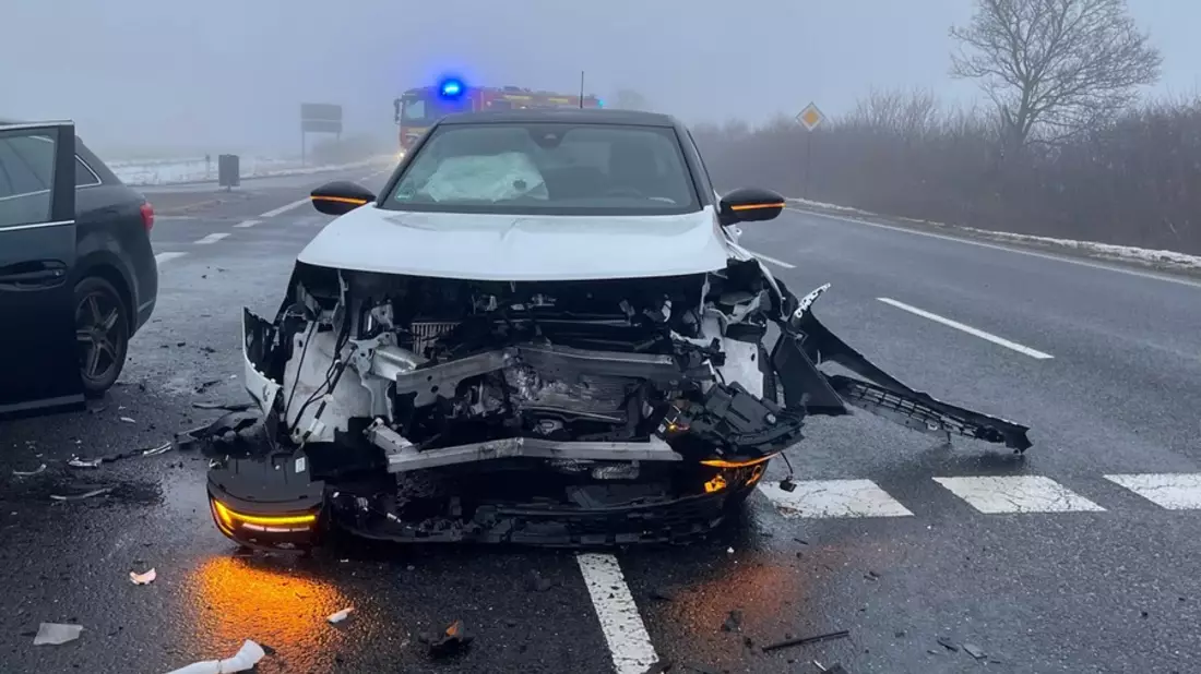 POL-DN: Verkehrsunfall auf der L33 - Zwei Personen leicht verletzt - Bild: presseportal.de