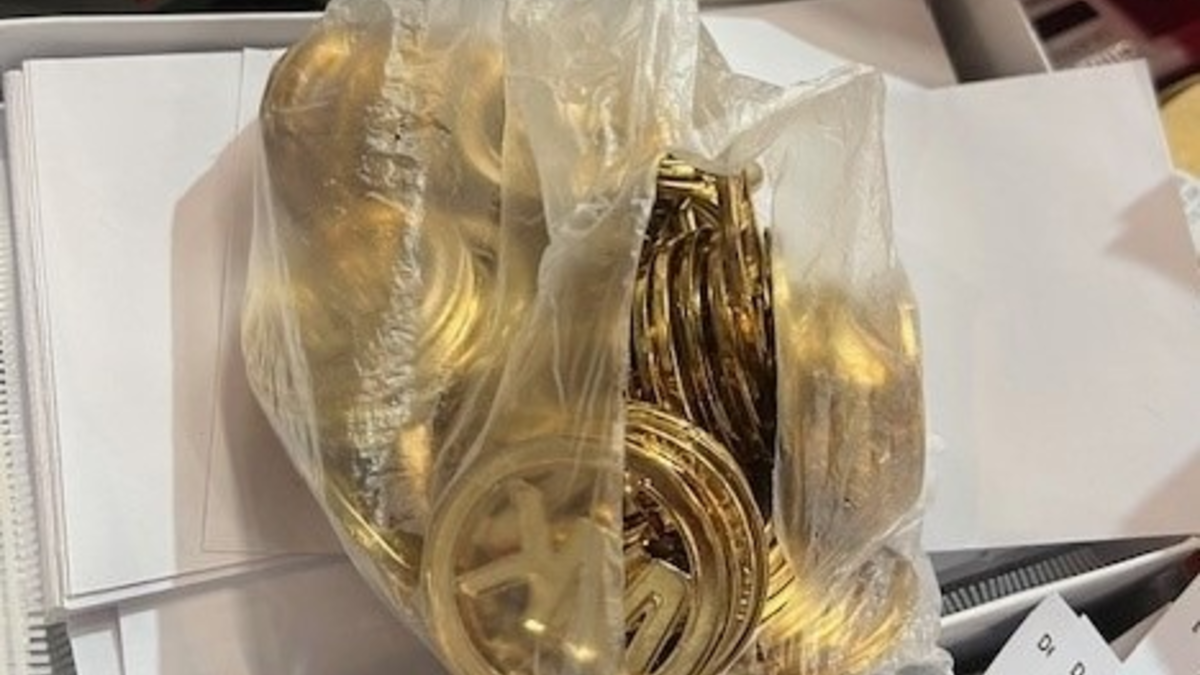 POL-DN: Steueraufsicht führt zu großem Fund von Markenplagiaten - Ermittlungen eingeleitet - Foto: presseportal.de