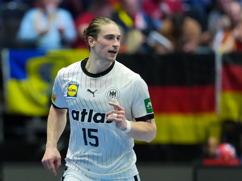 Juri Knorr steht den Handballern im WM-Viertelfinale gegen Portugal wohl zur Verfügung.  - Foto: Sören Stache/dpa