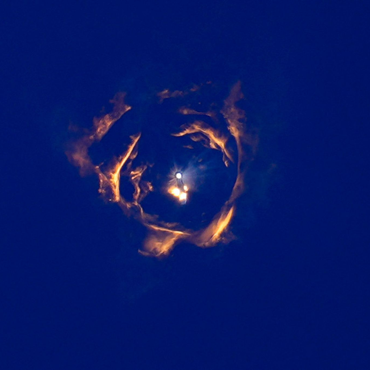 Die Rakete Starship von SpaceX startet zu einem Testflug von der Starbase in Boca Chica (Archivbild) - Foto: Eric Gay/AP/dpa