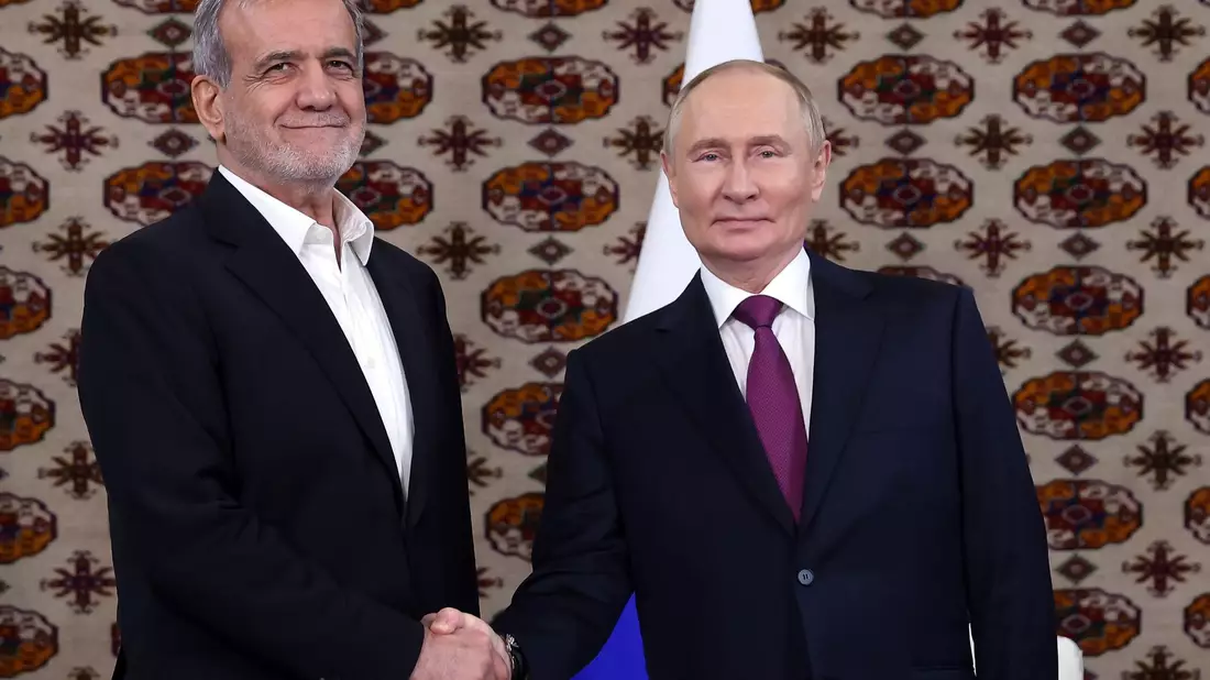 Schon jetzt liefert der Iran Russland Waffen für seinen Angriffskrieg gegen die Ukraine - ein strategisches Partnerschaftsabkommen dürfte die militärische Zusammenarbeit beider Länder weiter stärken. (Archivbild) - Bild: Alexander Shcherbak/Pool Sputnik Kremlin/AP/dpa