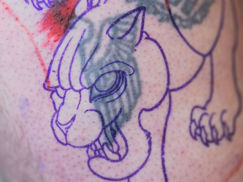 Aussteigern aus der rechtsextremen Szene wird so bei einem Einstieg in ein neues Leben geholfen. - Foto: Rolf Vennenbernd/dpa