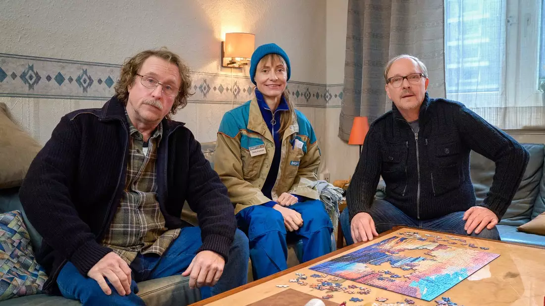 Bjarne Mädel ist Prange - Dreh für gleichnamige NDR Komödie von Andreas Altenburg (Buch) und Lars Jessen (Regie) mit u. a. Katharina Marie Schubert und Olli Dittrich - Bild: presseportal.de