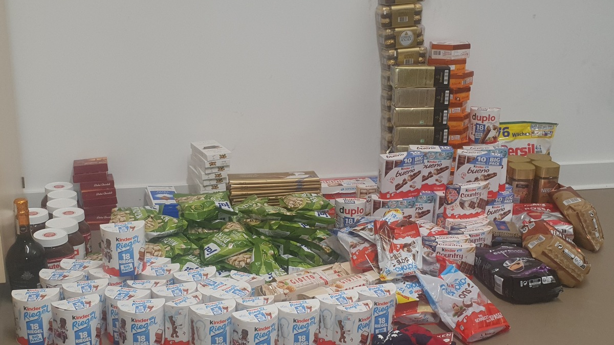 POL-D: Eller - Quartett beim Ladendiebstahl erwischt - Große Diebestour beendet - Süßigkeiten sichergestellt - Foto: presseportal.de