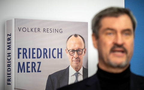 «Friedrich Merz ist kantig, ja. Aber da weiß man, was man hat», so Markus Söder über den CDU-Chef.  - Foto: Michael Kappeler/dpa