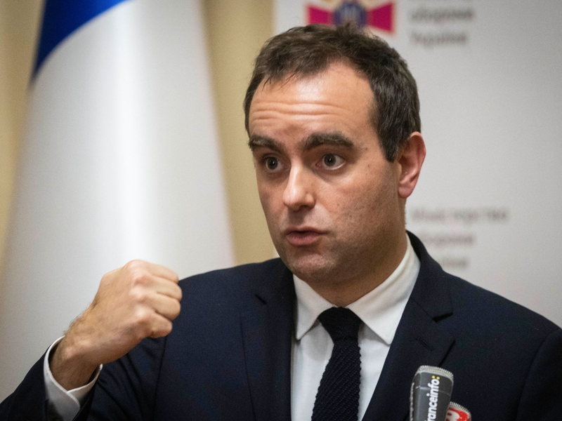 Frankreichs Verteidigungsminister wirft Russland ein aggressives Verhalten vor. - Foto: Efrem Lukatsky/AP/dpa