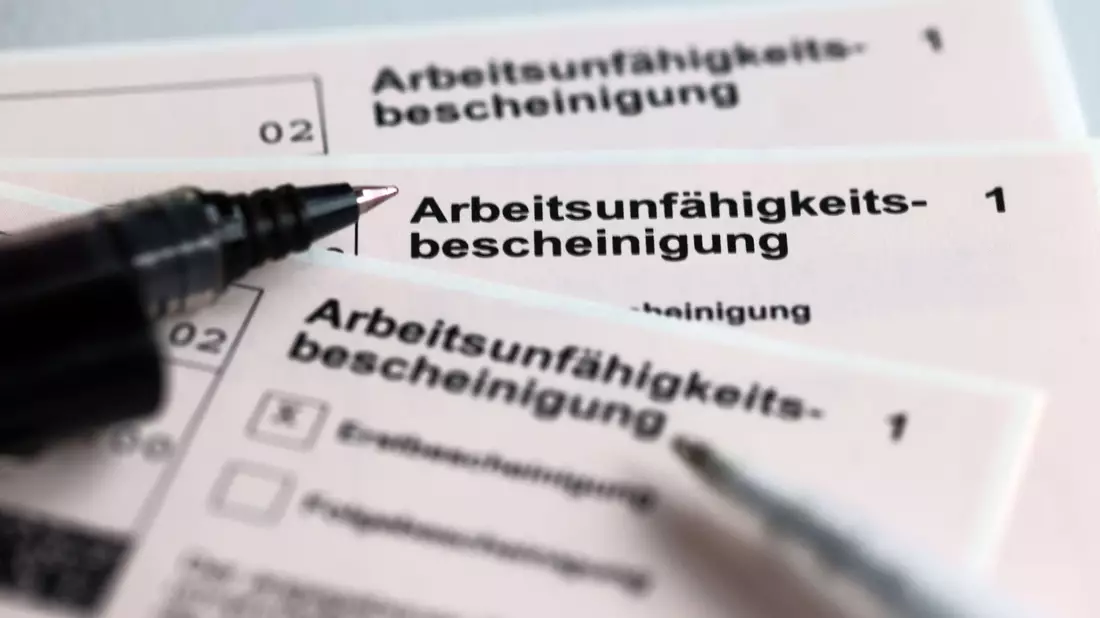 Eigentlich gesund und trotzdem krankgemeldet ? das hat mehr als jeder Vierte schon einmal getan. (Symbolbild) - Bild: Jens Büttner/dpa/dpa-tmn
