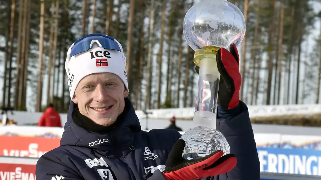 Johannes Thingnes Bö gewann bisher fünfmal den Gesamtweltcup.  - Bild: Jussi Nukari/Lehtikuva/dpa