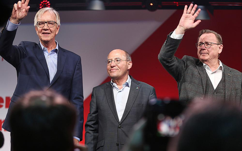 Mission Silberlocke: Dietmar Bartsch, Gregor Gysi, Bodo Ramelow (Archiv) - Foto: über dts Nachrichtenagentur Mission Silberlocke: Dietmar Bartsch, Gregor Gysi, Bodo Ramelow (Archiv) - Foto: über dts Nachrichtenagentur