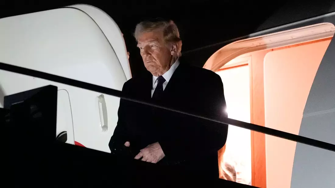 Der künftige Präsident Donald Trump will rasch nach seiner Vereidigung gegen Migranten in den USA ohne legale Papiere vorgehen. - Bild: Alex Brandon/AP/dpa