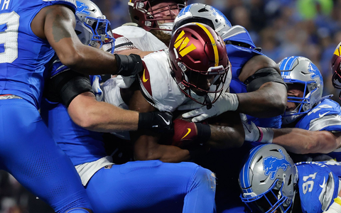 Erste Saison, zweiter Playoff-Sieg, nur einen Erfolg vom Super Bowl entfernt: Jayden Daniels überzeugte erneut. - Foto: Rey Del Rio/AP/dpa