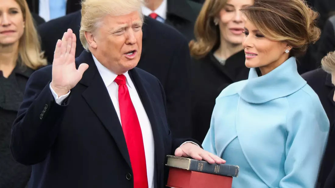 Die Abgabe des Amtseides steht im Zentrum der Vereidigungszeremonie am US-Kapitol. (Archivbild) - Bild: Andrew Harnik/AP/dpa
