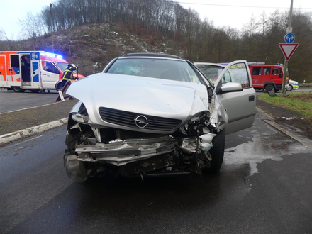 POL-GM: Nach Überholmanöver Kontrolle verloren - Foto: presseportal.de
