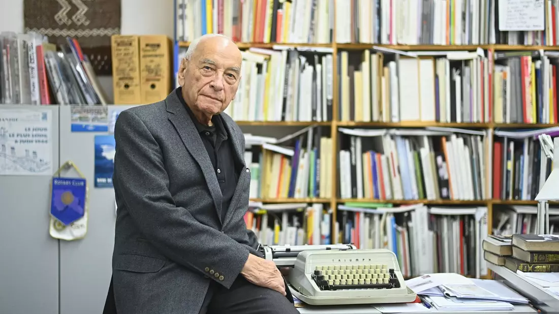 Eugen Gomringer wurde 100 Jahre alt. (Archivbild) - Bild: Nicolas Armer/dpa