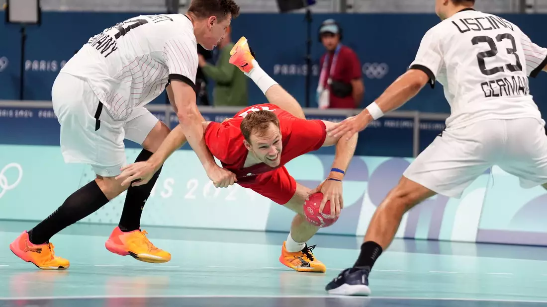 Bei den Olympischen Spielen zerstörte Mathias Gidsel die deutschen Gold-Träume fast im Alleingang. - Bild: Marcus Brandt/dpa