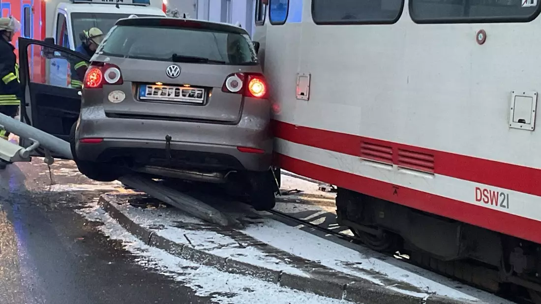 FW-DO: Verkehrsunfall mit Straßenbahn - Bild: presseportal.de