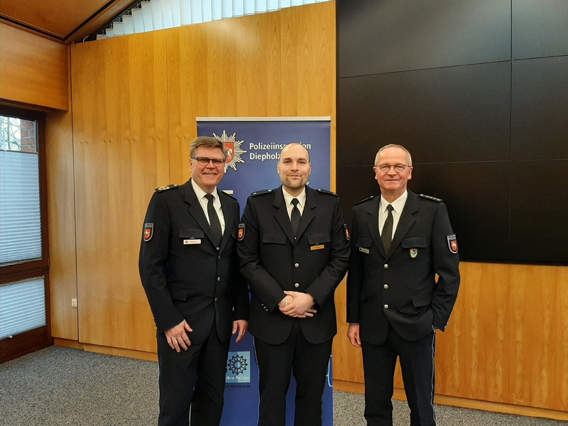 POL-OLD: +++ Führungswechsel beim Polizeikommissariat Syke +++ Polizeipräsident Andreas Sagehorn überträgt die Leitung an Polizeirat Jaren Stilke +++ - Foto: presseportal.de