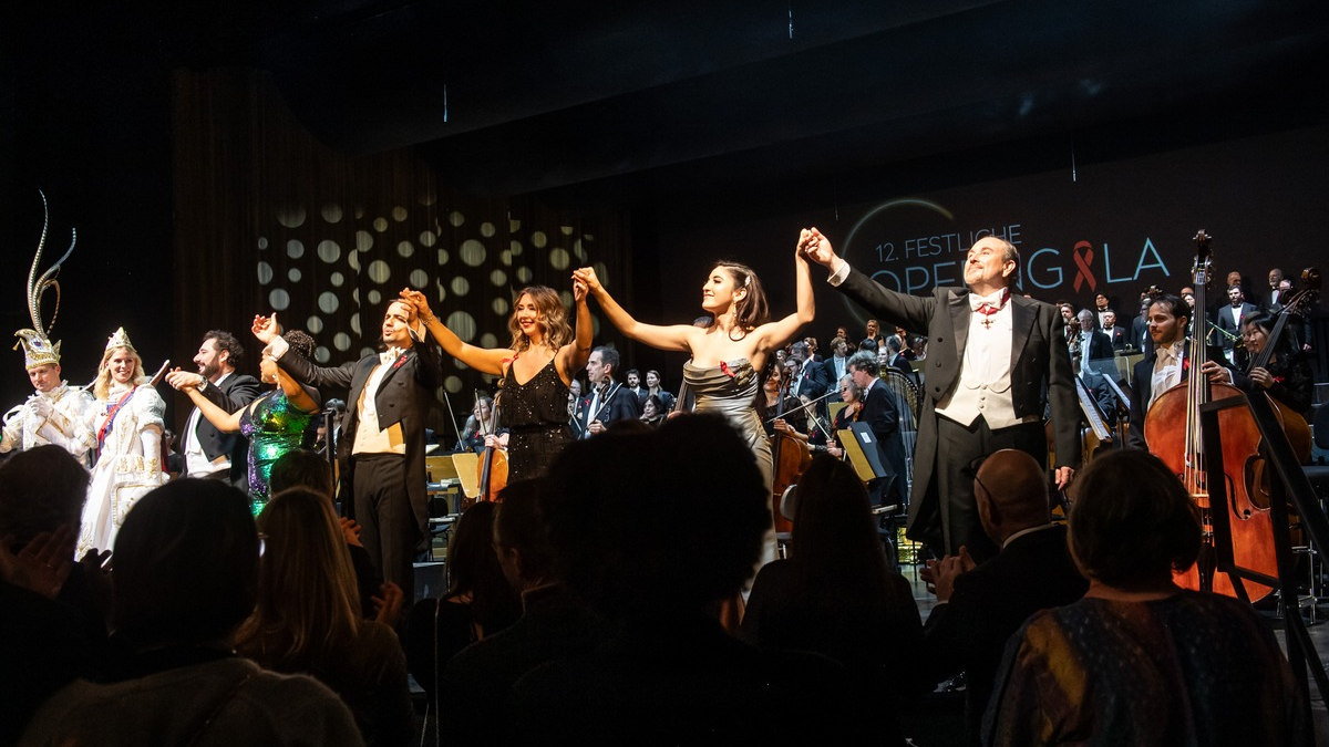 Applaus und Alaaf bei Benefiz-Operngala Bonn / 12. Aids-Gala in der Bundesstadt begeistert - Foto: presseportal.de