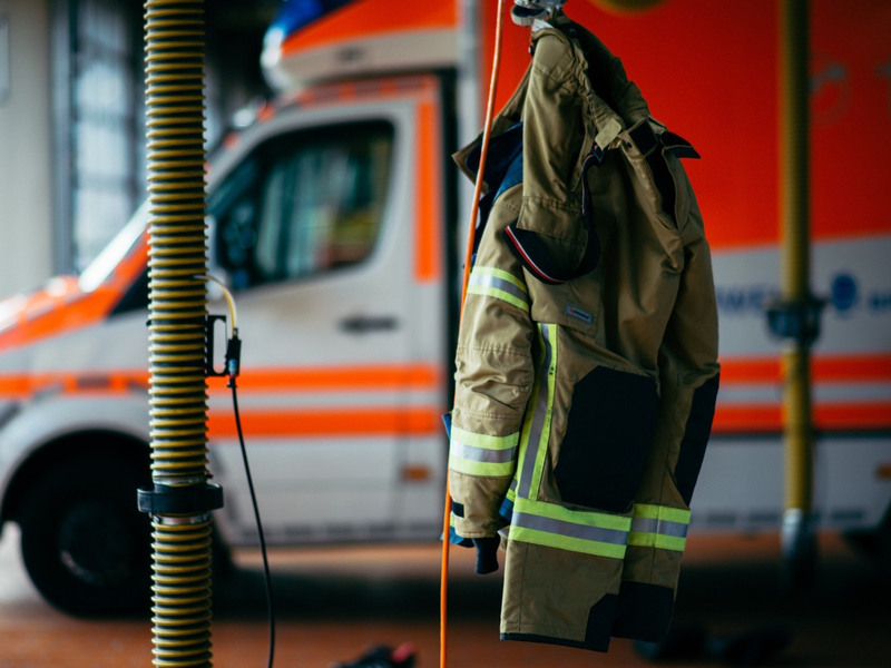 FW Bremerhaven: Erhöhtes Einsatzaufkommen durch Glätte: Feuerwehr zeigt hohe Flexibilität - Foto: presseportal.de