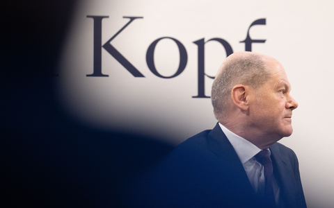 Scholz lässt im Streit um die Ukraine-Hilfe nicht locker: Er will neue Schulden aufnehmen. - Foto: Boris Roessler/dpa