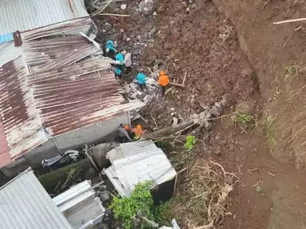 Die Behörden warnten vor weiteren Risiken und forderten die Menschen auf, sehr vorsichtig zu sein. - Foto: Denpasar City Bpbd/dpa