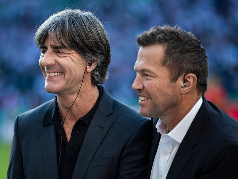 Lothar Matthäus (r) bringt Ex-Bundestrainer Joachim Löw (l) beim BVB ins Spiel.   - Foto: Tom Weller/dpa