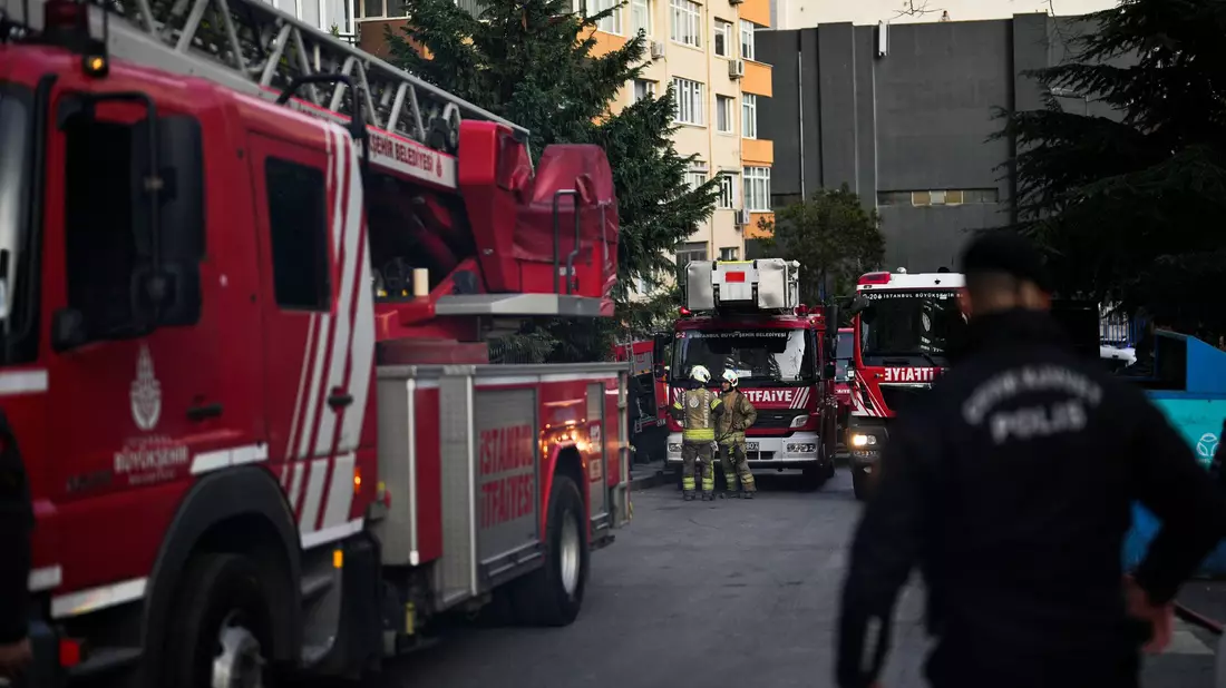 Bei dem Wohnungsbrand in Ankara ist auch ein Säugling gestorben. (Symbolbild) - Bild: Khalil Hamra/AP/dpa