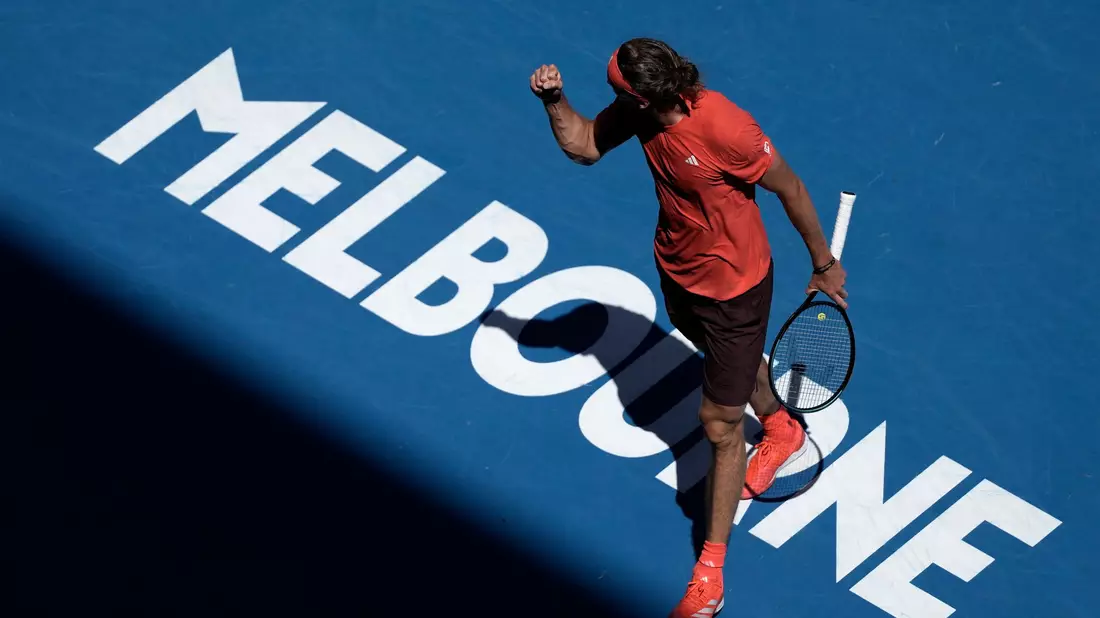 Alexander Zverev entschuldigte sich für seinen vorzeitigen Halbfinalsieg. - Bild: Ng Han Guan/AP/dpa