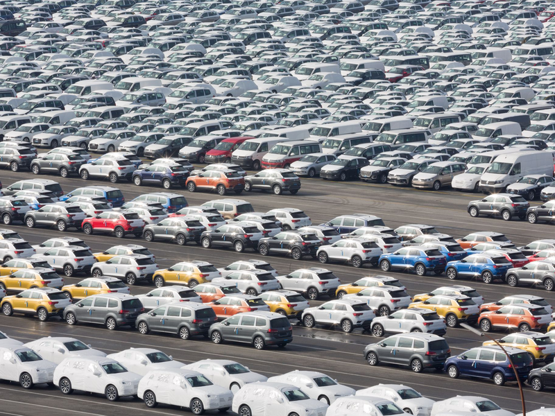 Auf dem Automarkt der EU geht es leicht aufwärts. (Archivbild) - Foto: Jörg Sarbach/dpa