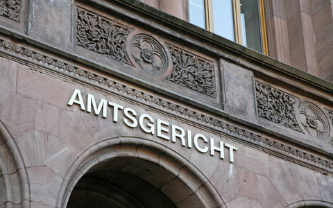 HZA-KA: Transportunternehmer zu Freiheitsstrafe verurteilt / Karlsruher Zoll deckt Sozialversicherungsschaden von über 64.000 Euro auf - Foto: presseportal.de