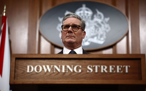 Der britische Premierminister Keir Starmer kündigte hartes Durchgreifen für den Fall von Behördenversagen an. - Foto: Henry Nicholls/PA Wire/dpa