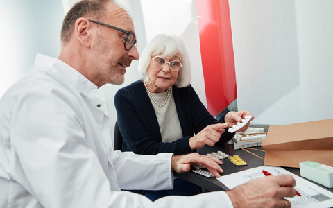 Fortbildungskongress pharmacon / Apotheken-Beratung kann Krebsbehandlung sicherer machen - Foto: presseportal.de