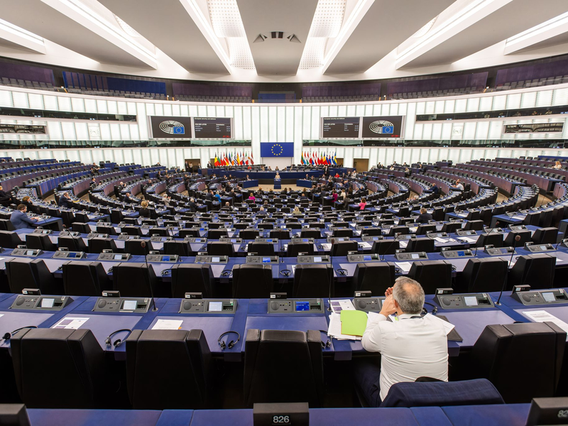 Das Europaparlament erprobt neue Regeln gegen Abwesenheit von Abgeordneten. (Archivbild)  - Foto: Philipp von Ditfurth/dpa