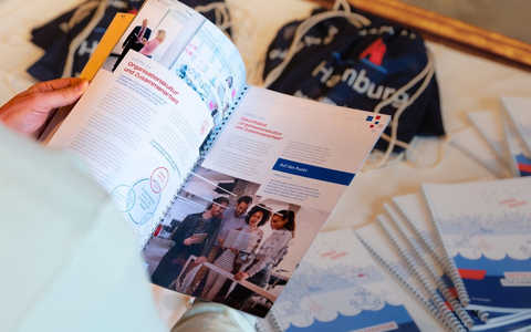 Fortschritt - Innovation - Vernetzung: Hamburgs neue Digitalstrategie / Bürgerinnen und Bürger profitieren von moderner, effizienter Verwaltung und weniger Bürokratie - Foto: presseportal.de