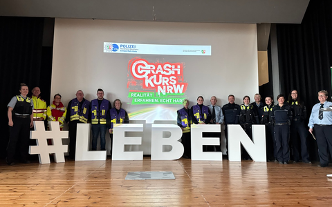 POL-EN: Hattingen: Polizei und Rettngskräfte mit Crash Kurs NRW unterwegs - Foto: presseportal.de