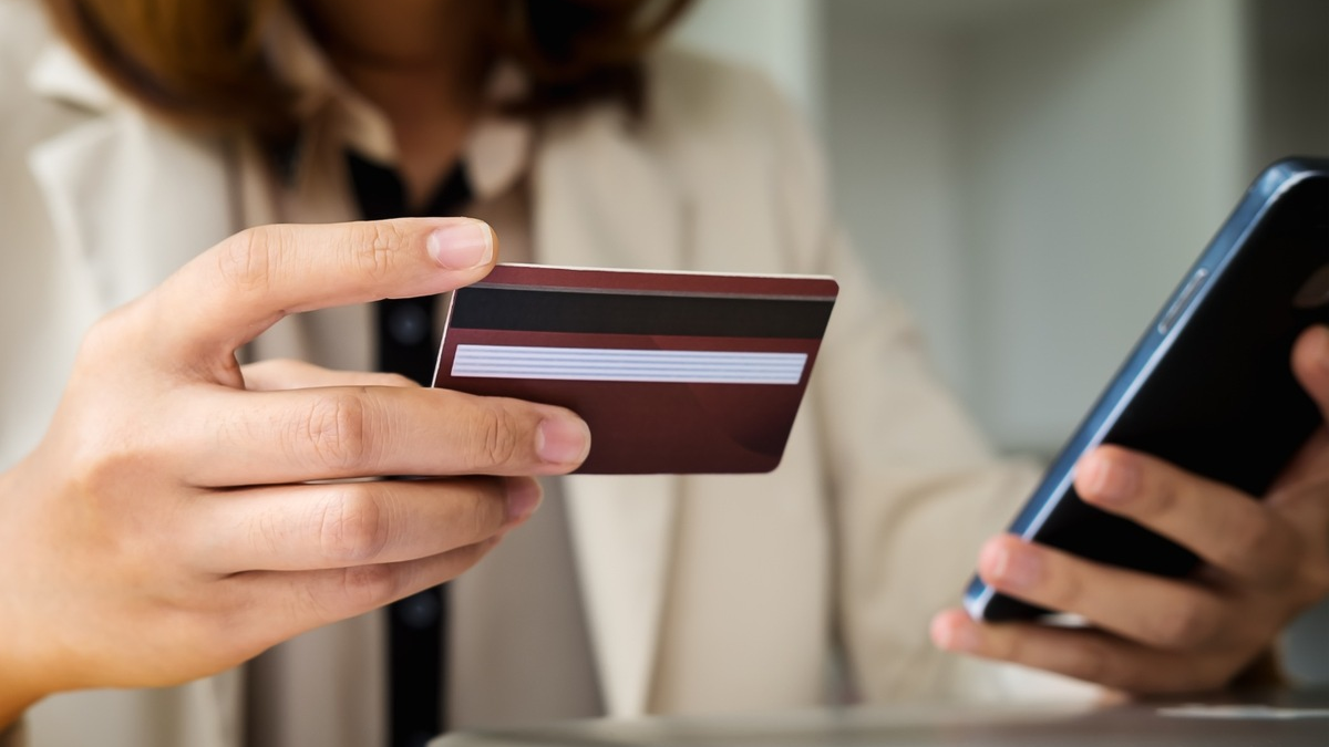 POL-LDK: ++++++Vorsicht! - Betrüger mit der Masche 