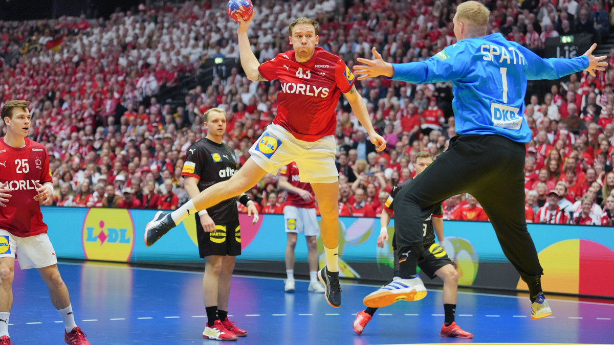 Glaubt fest an einen Sieg gegen Italien: Kapitän Johannes Golla. - Foto: Sören Stache/dpa