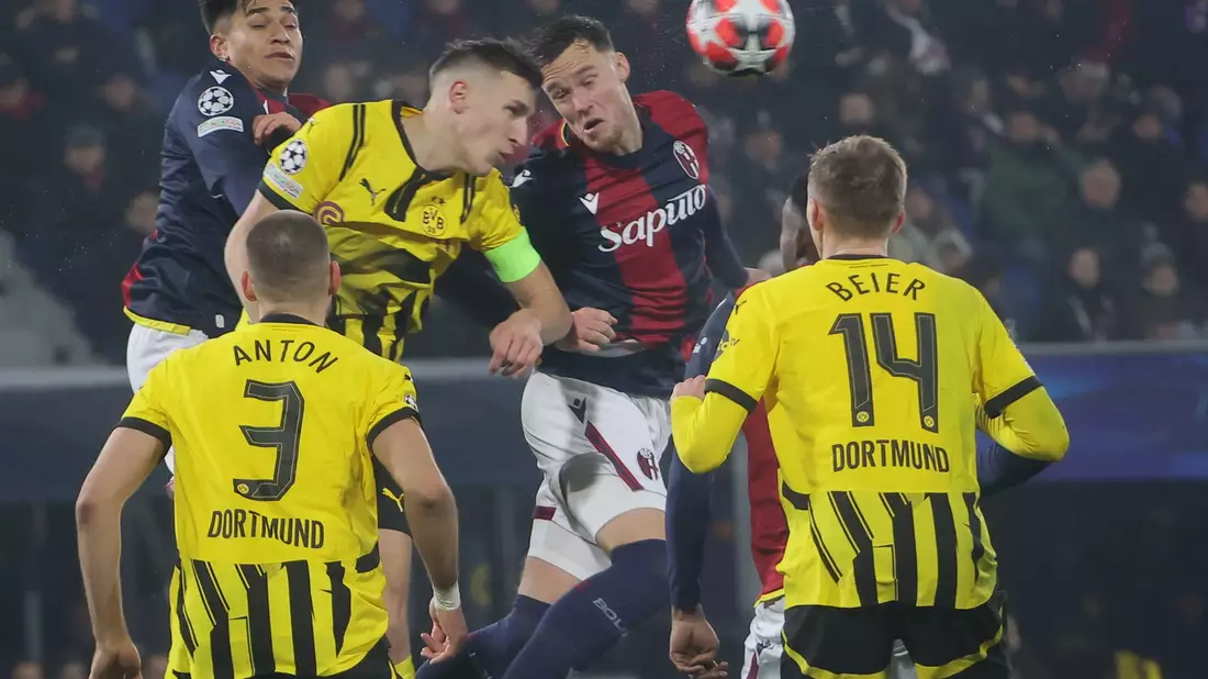 Die BVB-Abwehr wurde in Bologna gefordert. - Bild: Michele Nucci/LaPresse via ZUMA Press/dpa