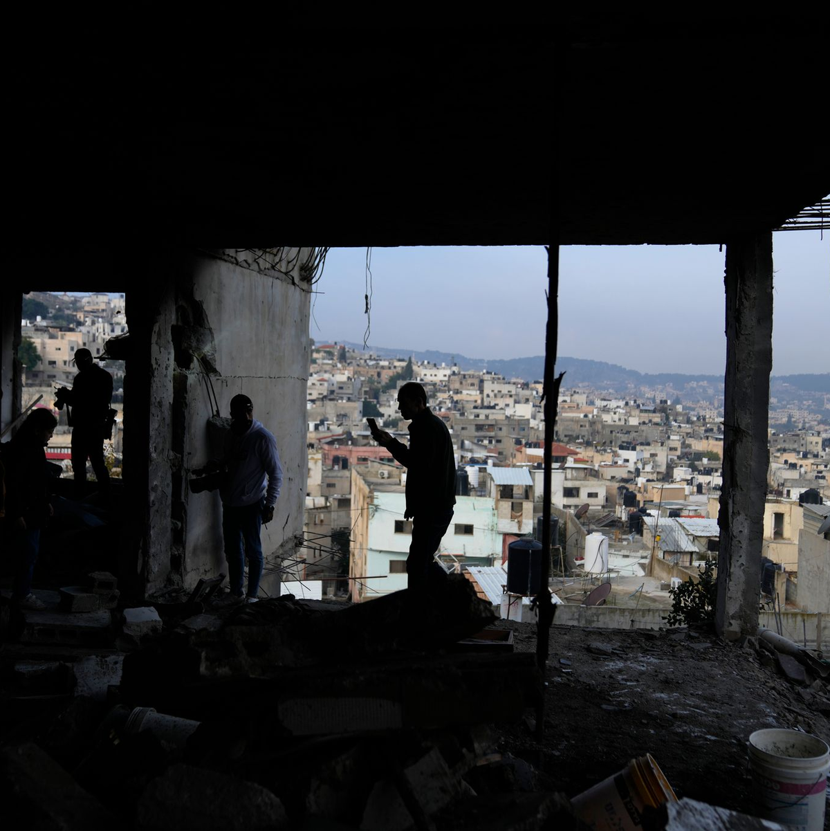 Bei dem israelischen Militäreinsatz im Westjordanland kamen nach palästinensischen Angaben mehrere Menschen ums Leben.   - Foto: Nasser Nasser/AP/dpa
