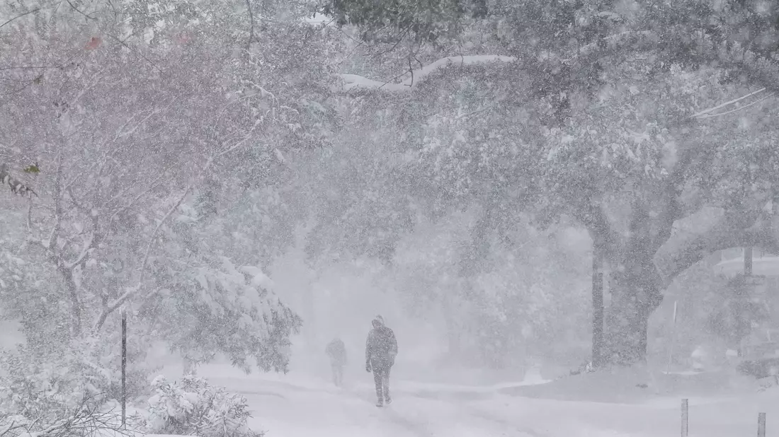In New Orleans fielen mehr als 20 Zentimeter Schnee. - Bild: Gerald Herbert/AP/dpa