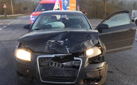POL-GM: Drei Leichtverletzte bei Unfall auf L302 - Foto: presseportal.de
