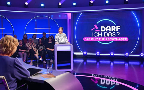 Laura Karasek Darf ich das? Das Quiz für Rechthaber - Foto: Joyn/Willi Weber, presseportal.de